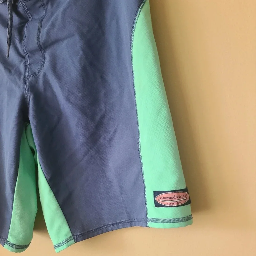 Vineyard Vines good